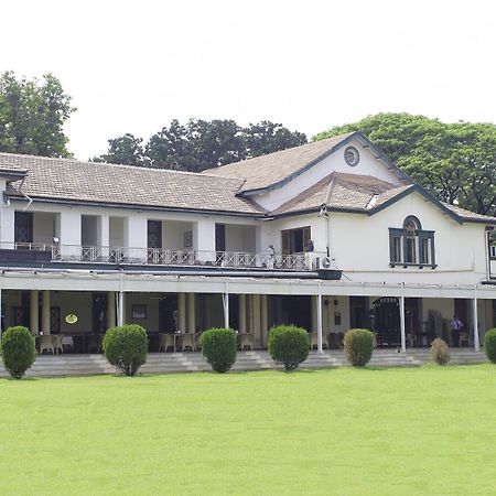 Turf Club House Hotell Pune Eksteriør bilde